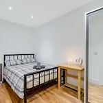 City & Bermondsey Nest 4C